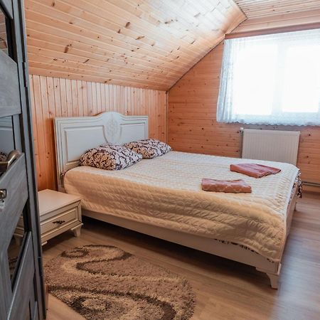 Гостьовий Дім "У Ані" Yablunytsya Eksteriør billede